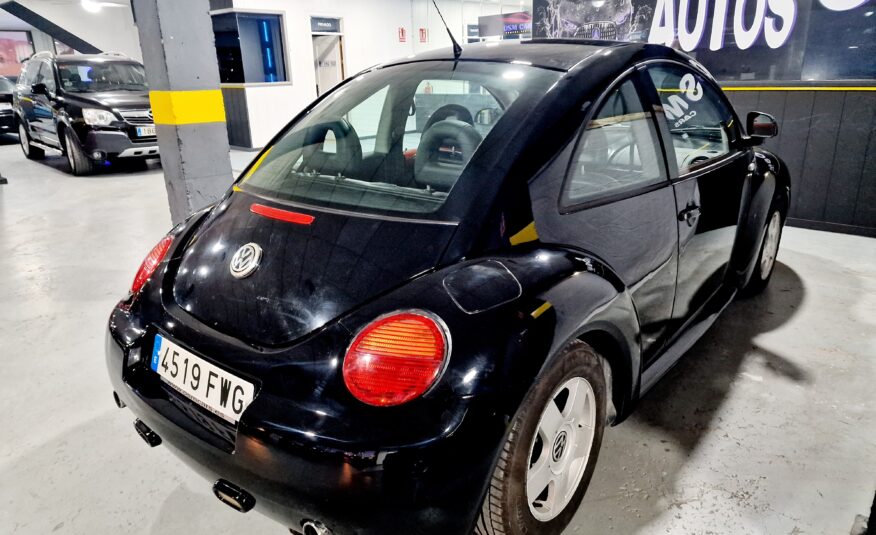 VOLKSWAGEN Beetle 2.0 16v